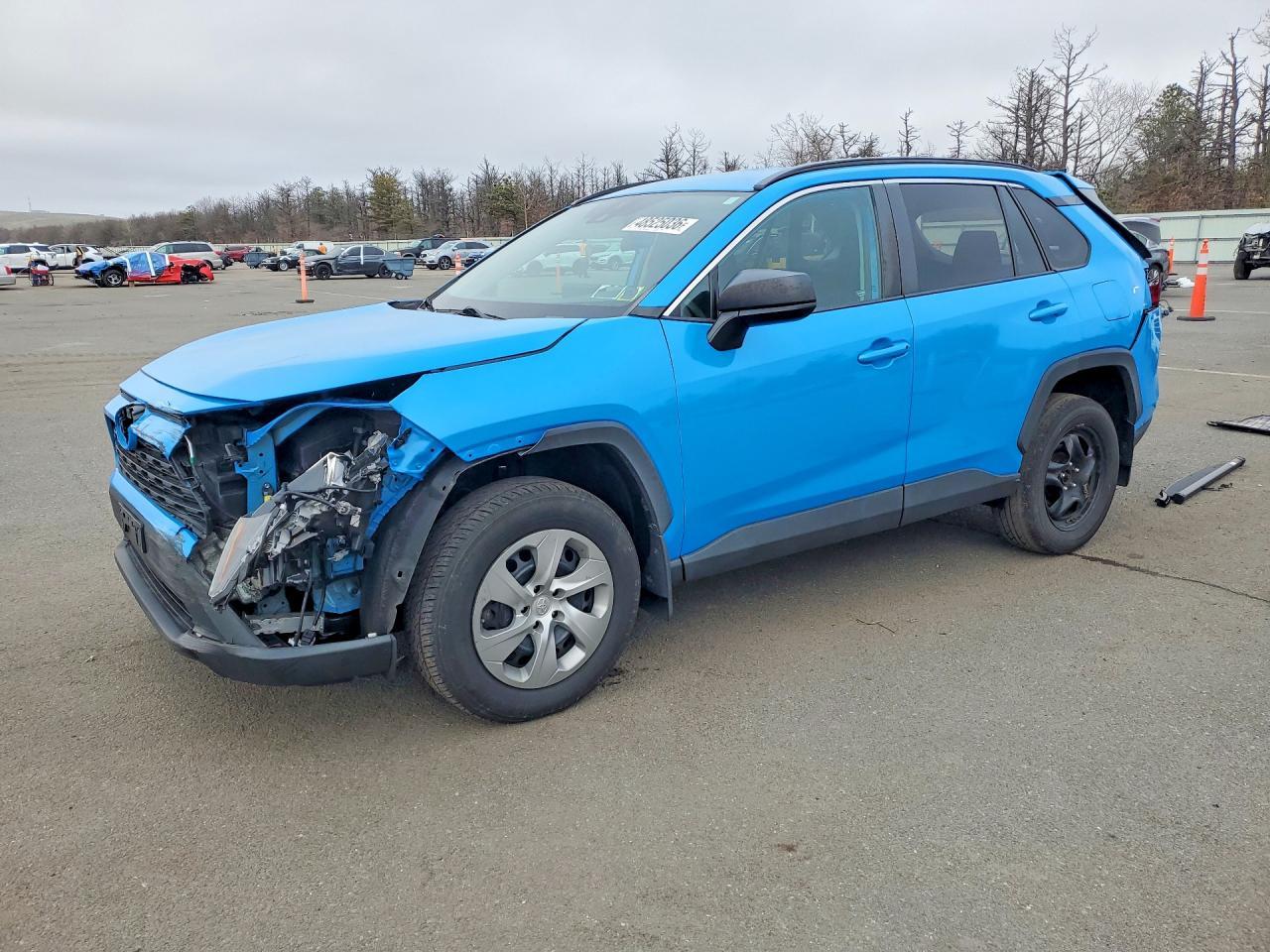 2020 Toyota Rav4 Le - zdjęcie główne