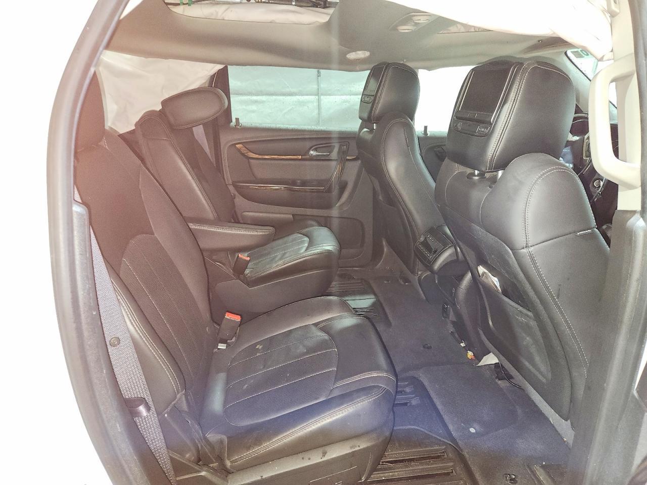 2015 GMC Acadia Denali - zdjęcie 11