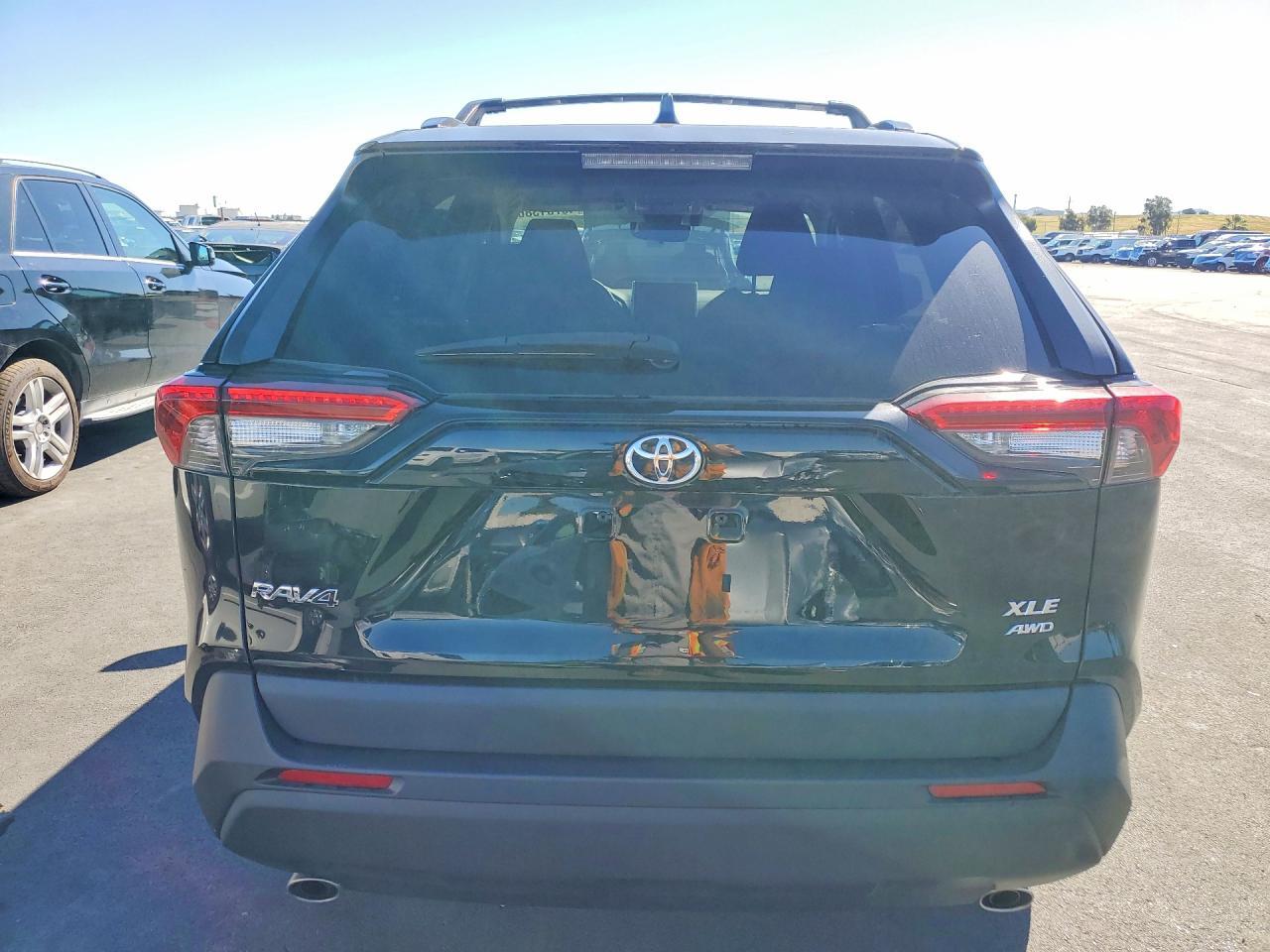 2024 Toyota Rav4 Xle - zdjęcie 6