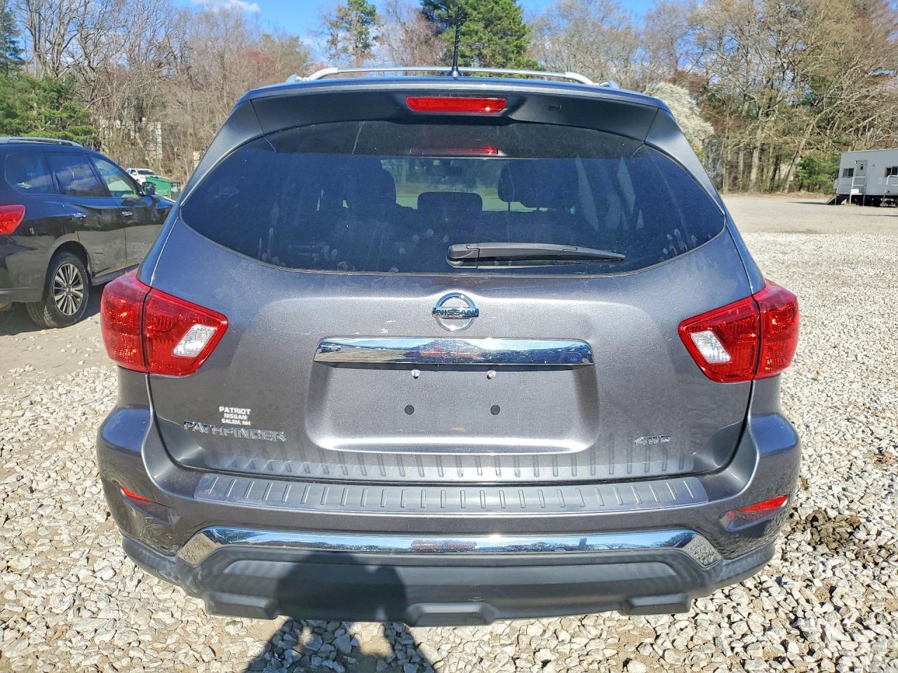 2017 Nissan Pathfinder S - zdjęcie 6