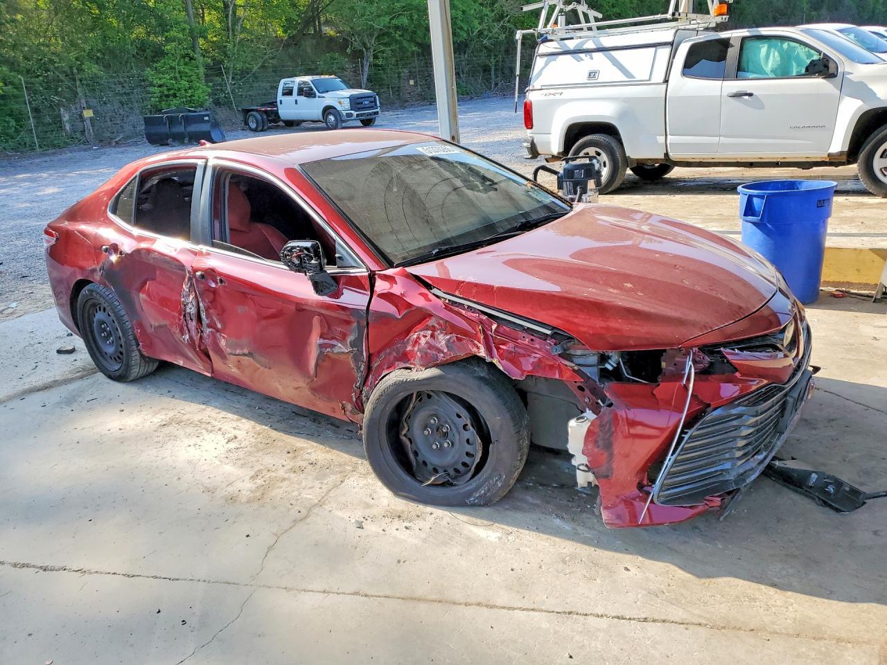 2020 Toyota Camry Le - zdjęcie 4