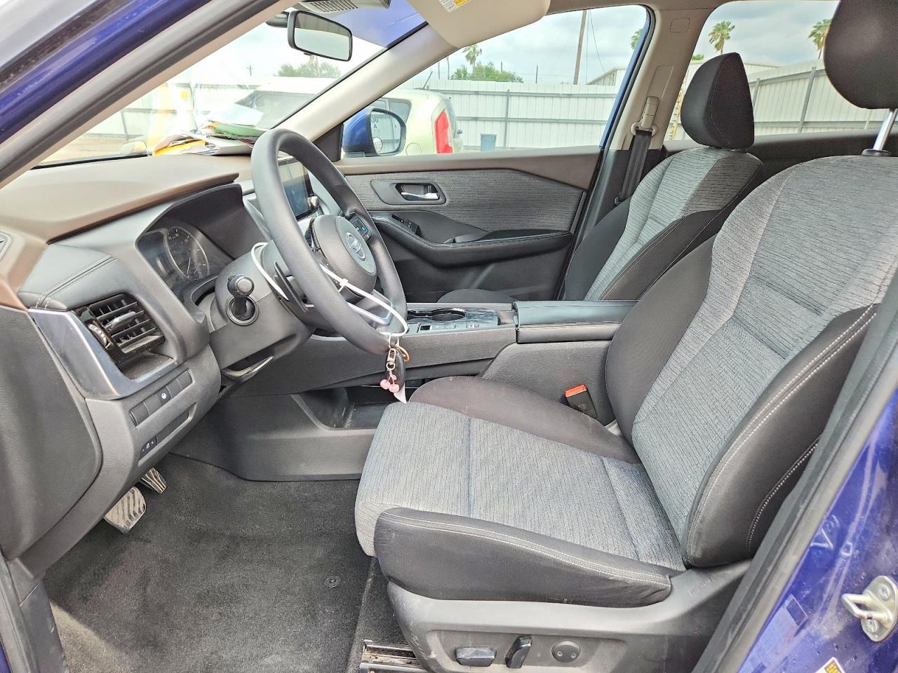 2021 Nissan Rogue Sv - zdjęcie 7