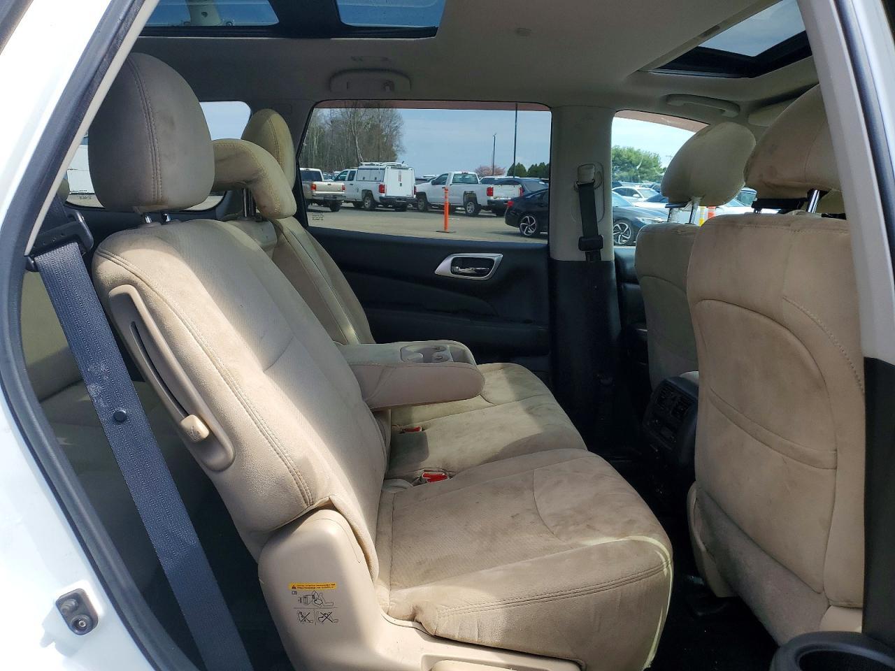 2014 Nissan Pathfinder Hybrid Sv - zdjęcie 11