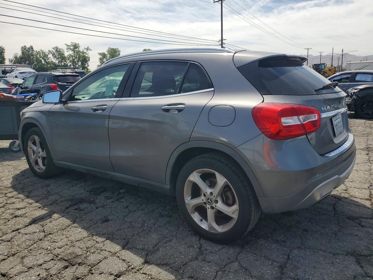 2018 Mercedes-Benz Gla 250 4Matic - zdjęcie 2