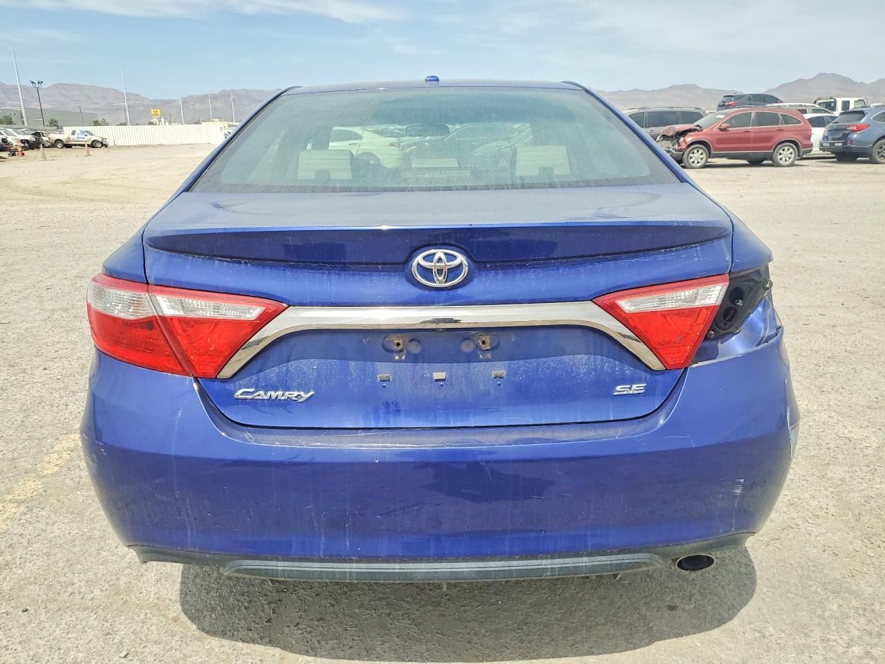 2016 Toyota Camry Le - zdjęcie 6