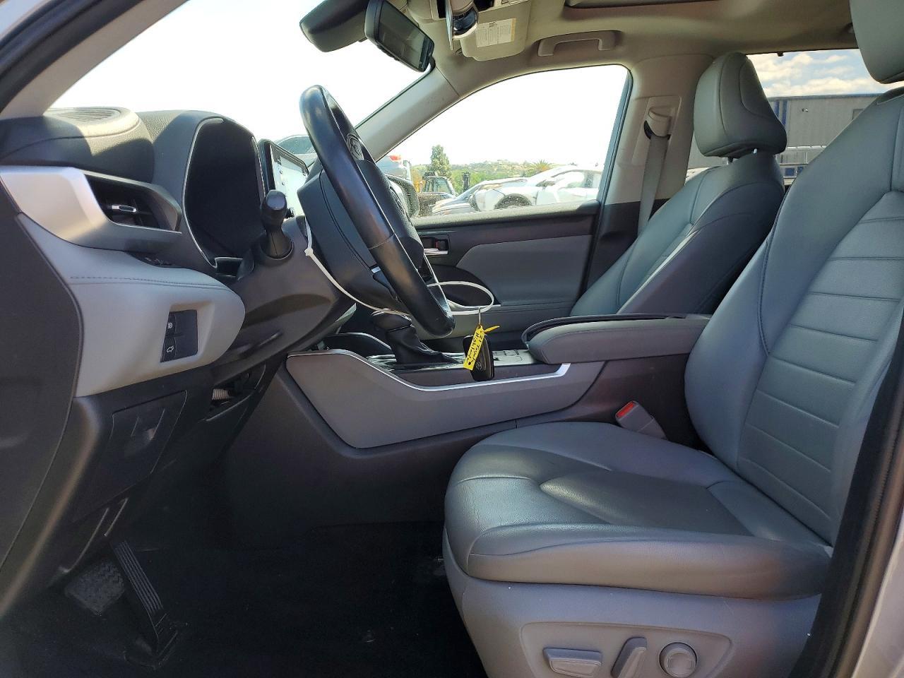 2021 Toyota Highlander Hybrid Xle - zdjęcie 7