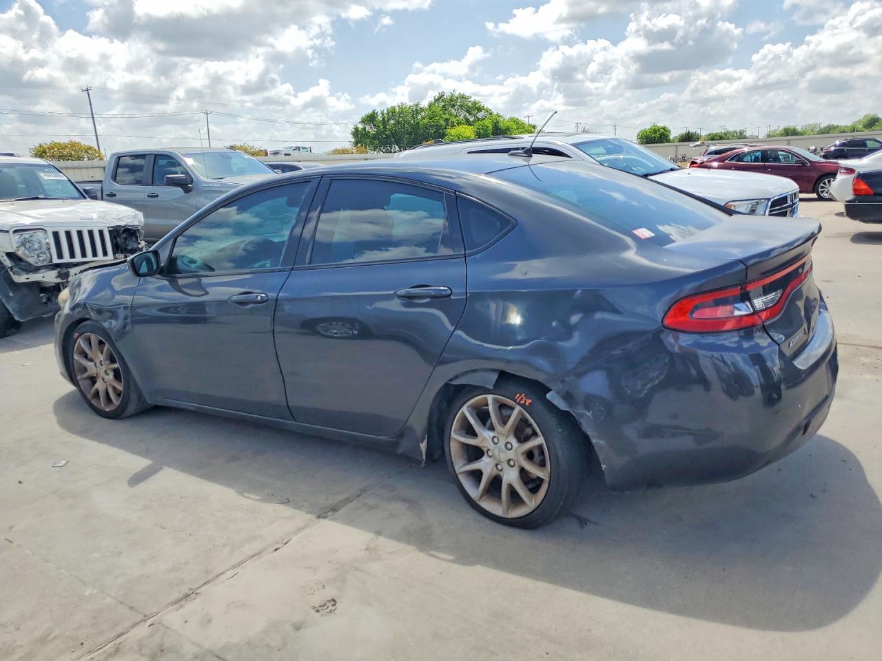 2014 Dodge Dart Sxt - zdjęcie 2