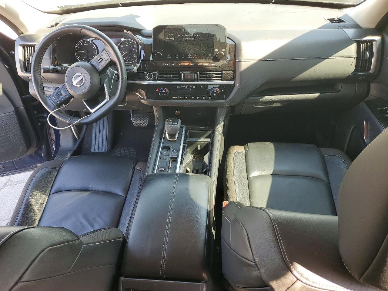 2022 Nissan Pathfinder Sl - zdjęcie 8