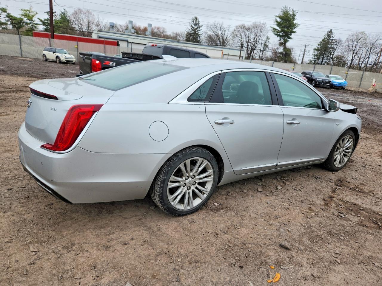 2018 Cadillac Xts Luxury - zdjęcie 3