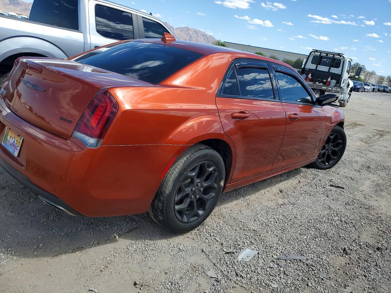 2020 Chrysler 300 Touring - zdjęcie 3