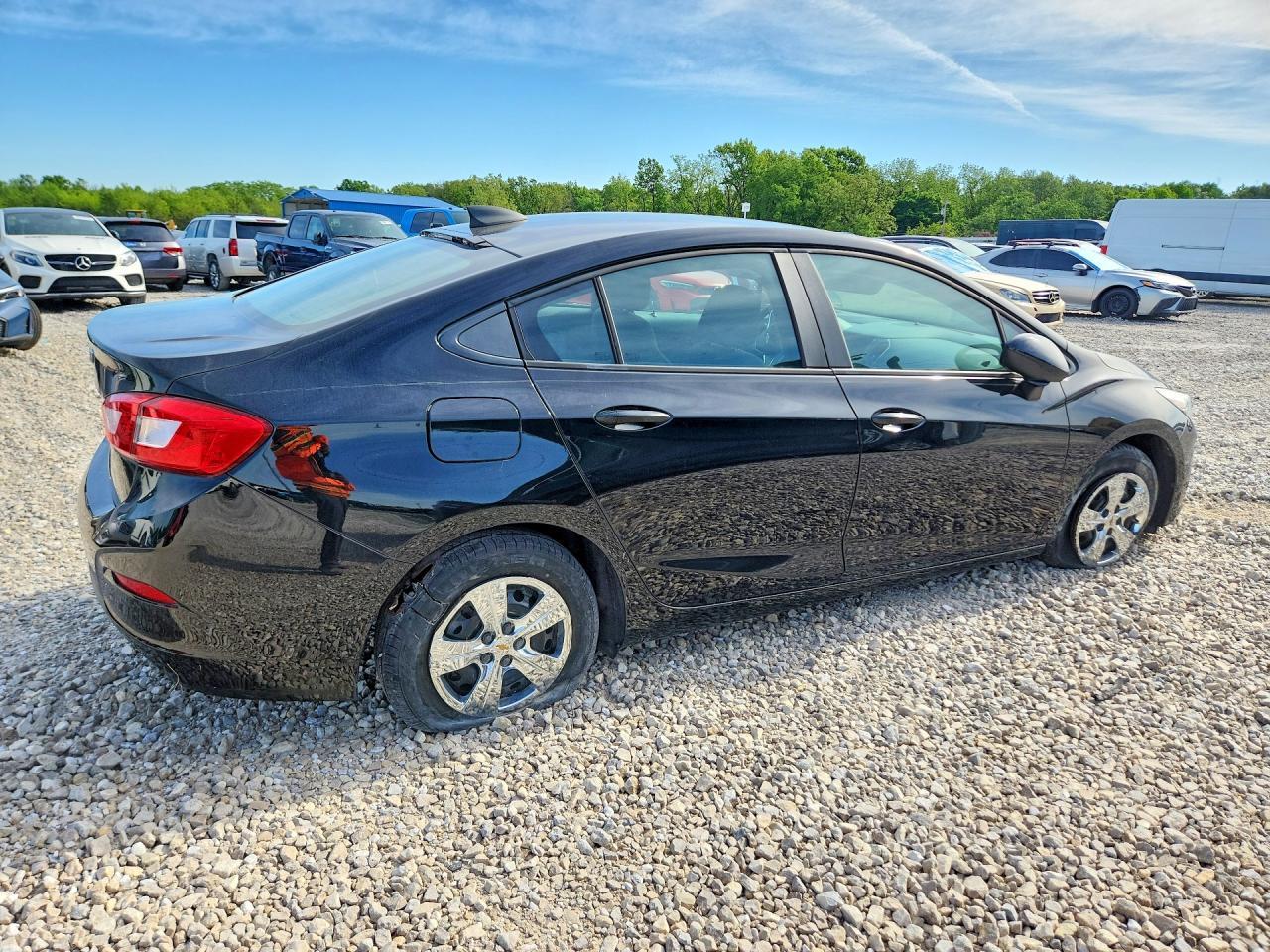 2019 Chevrolet Cruze Ls - zdjęcie 3
