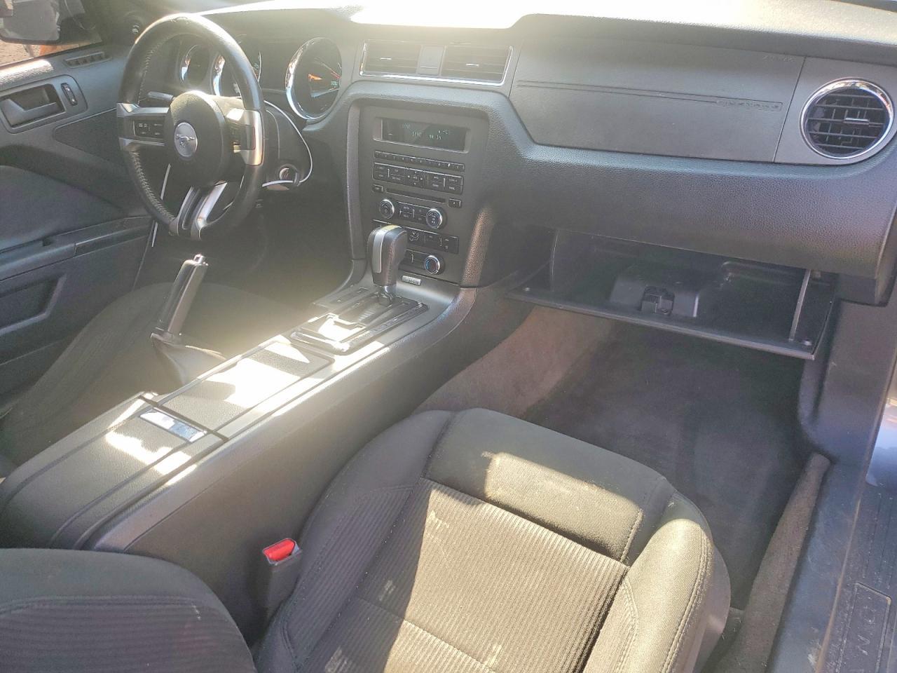 2013 Ford Mustang - zdjęcie 8