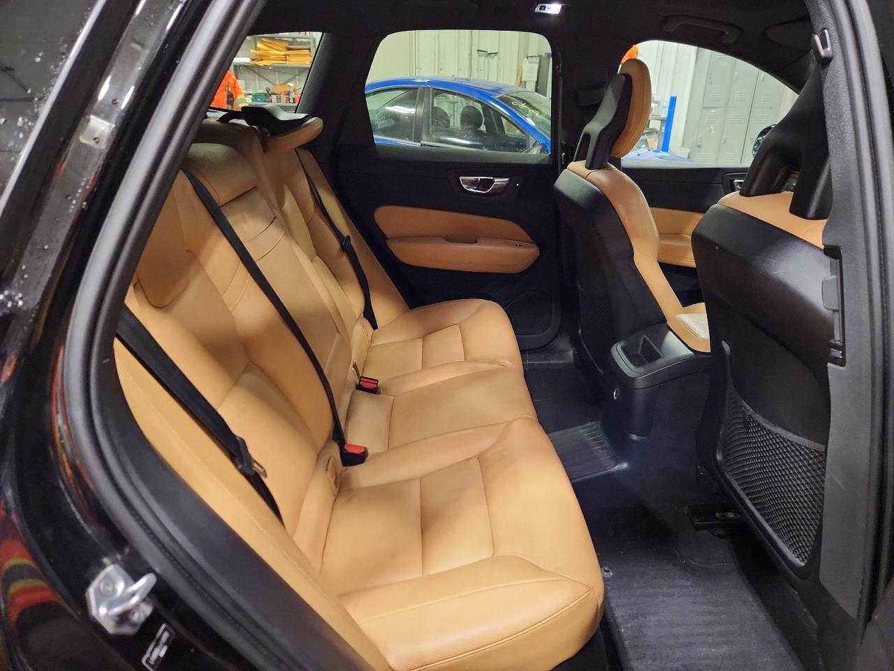 2018 Volvo Xc60 T8 Inscription - zdjęcie 11