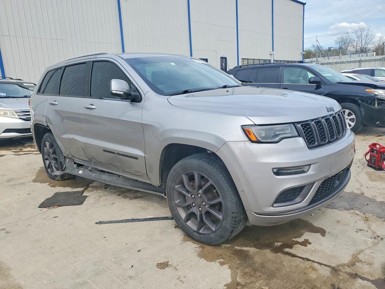 2020 Jeep Grand Cherokee Overland - zdjęcie 4