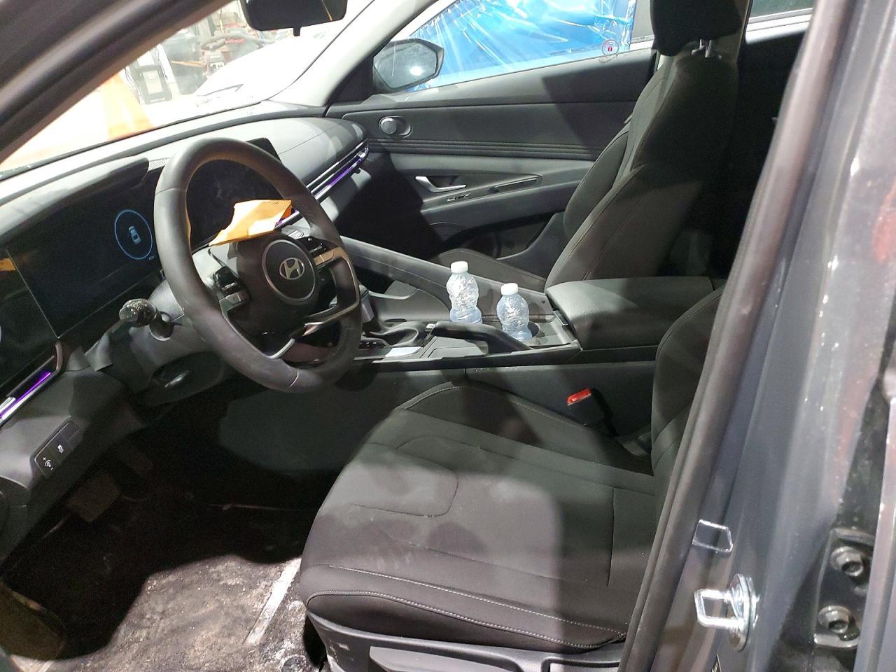 2025 Hyundai Elantra Sel Sport - zdjęcie 7