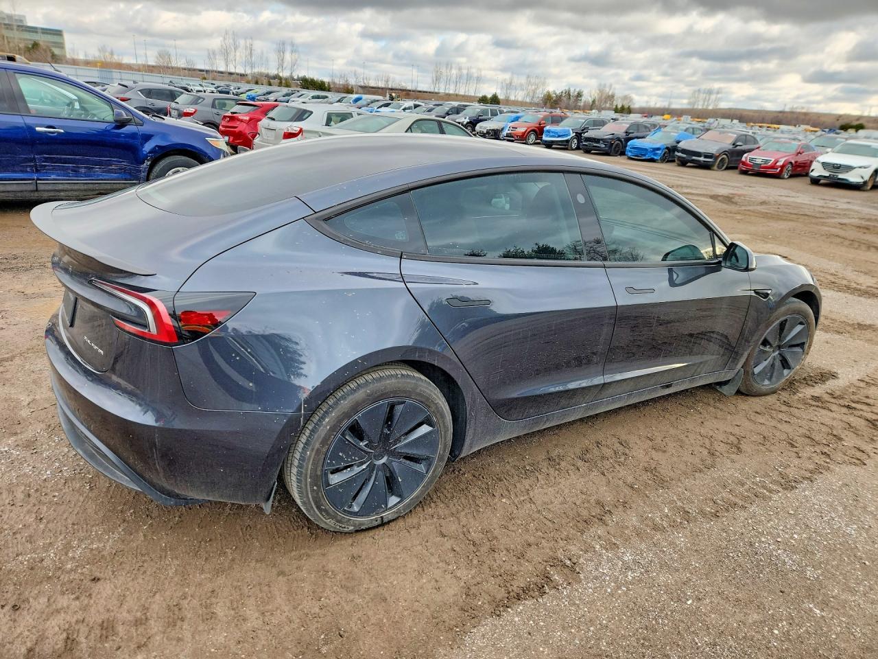 2024 Tesla Model 3 - zdjęcie 3