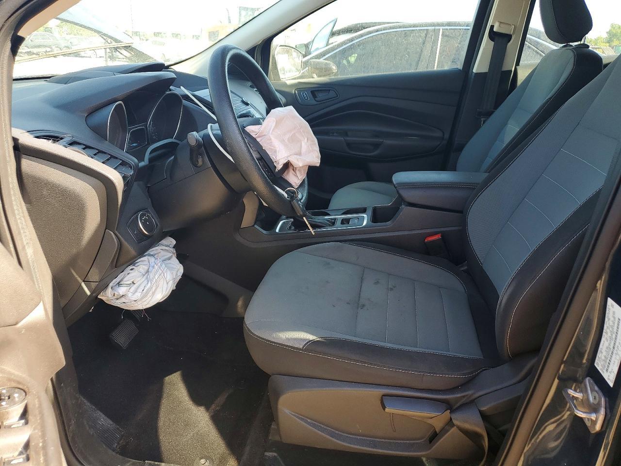 2019 Ford Escape S - zdjęcie 7