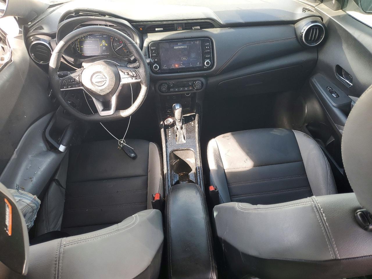 2023 Nissan Kicks Sr - zdjęcie 8