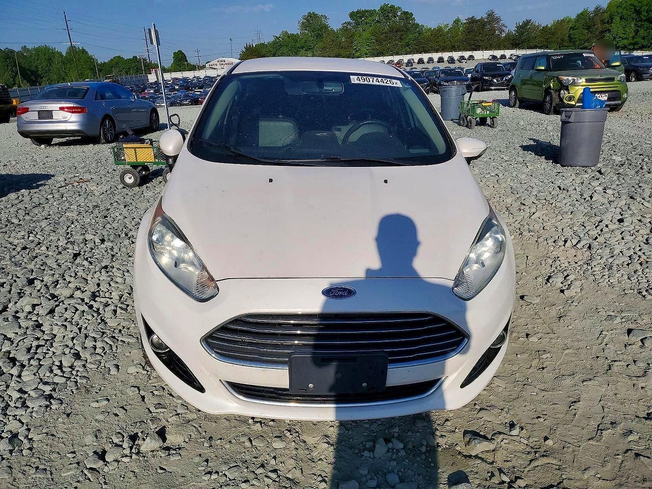 2017 Ford Fiesta Titanium - zdjęcie 5