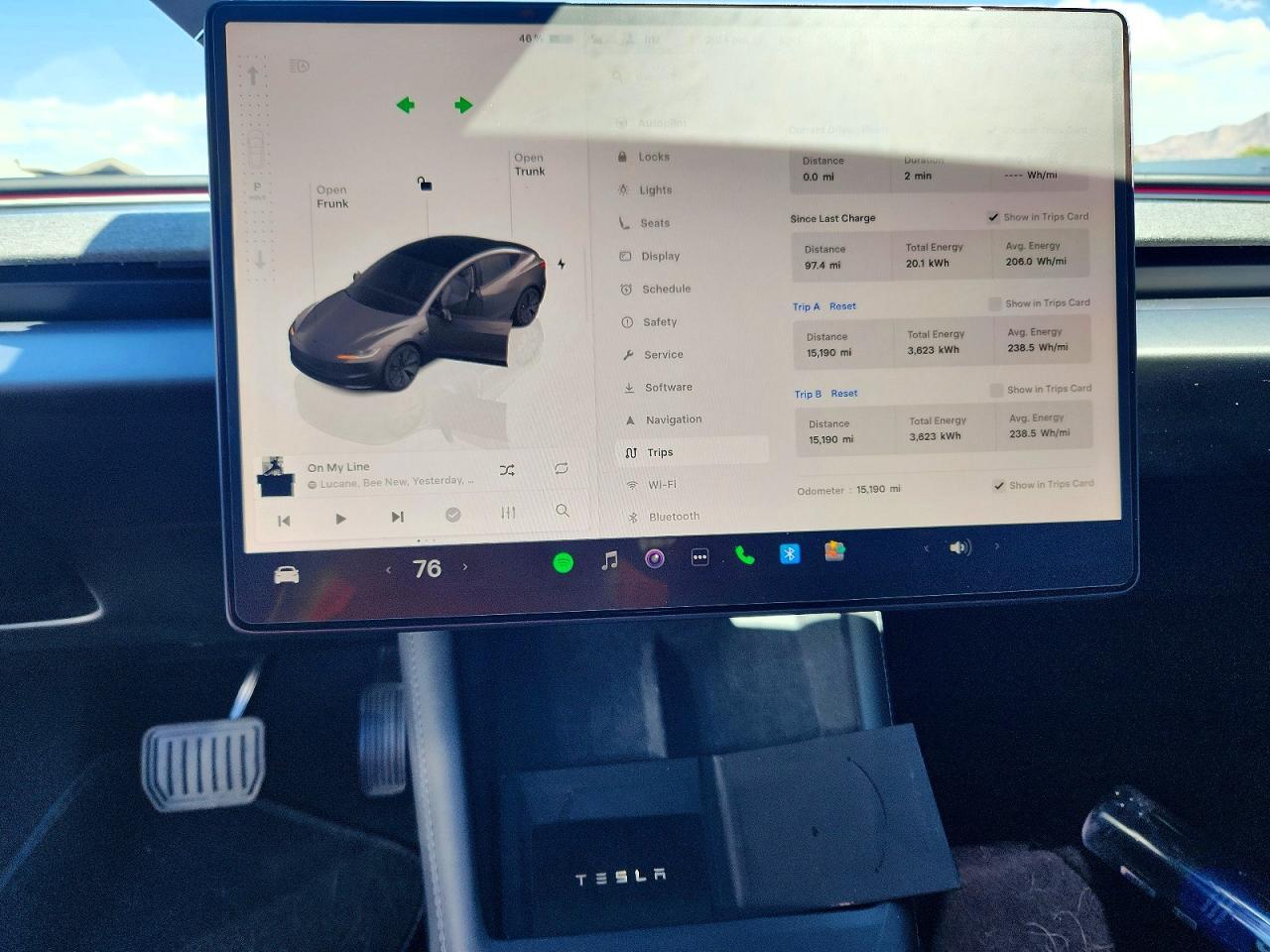 2025 Tesla Model 3 - zdjęcie 9