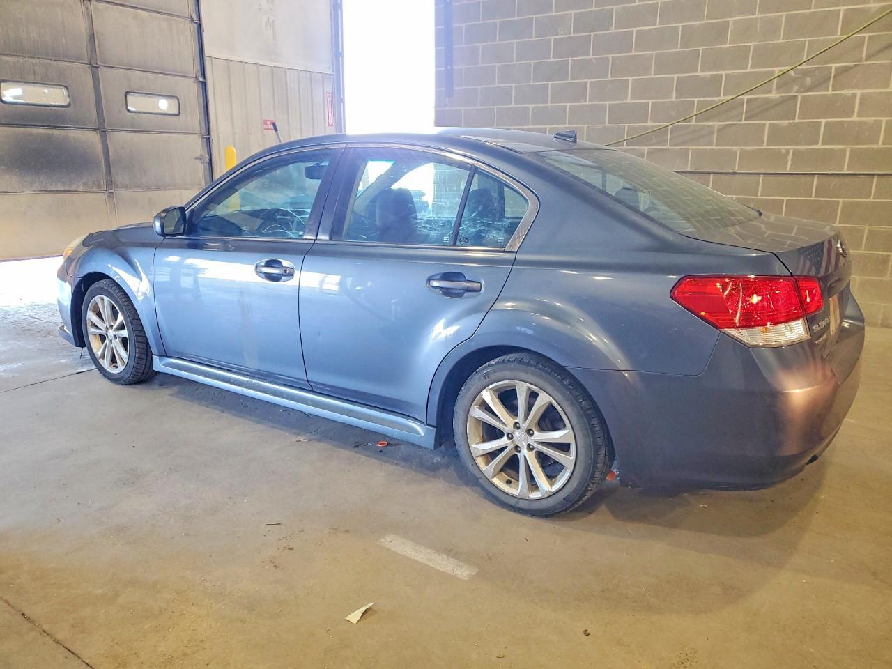 2013 Subaru Legacy 2.5I Limited - zdjęcie 2