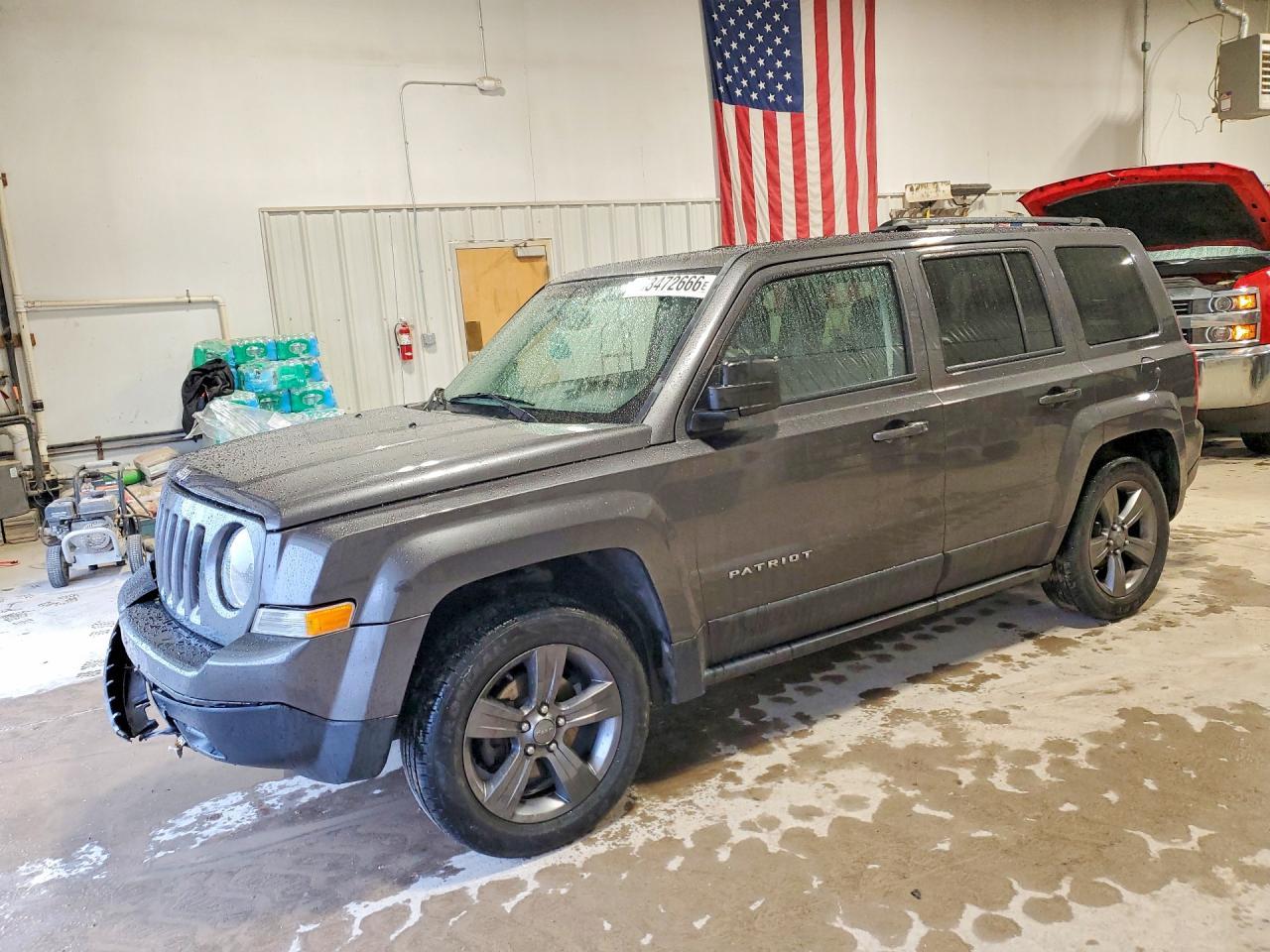 2015 Jeep Patriot Latitude - zdjęcie główne