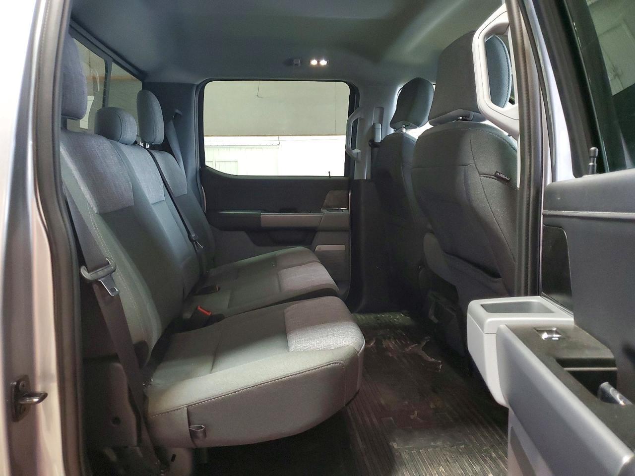 2024 Ford F250 Super Duty - zdjęcie 10