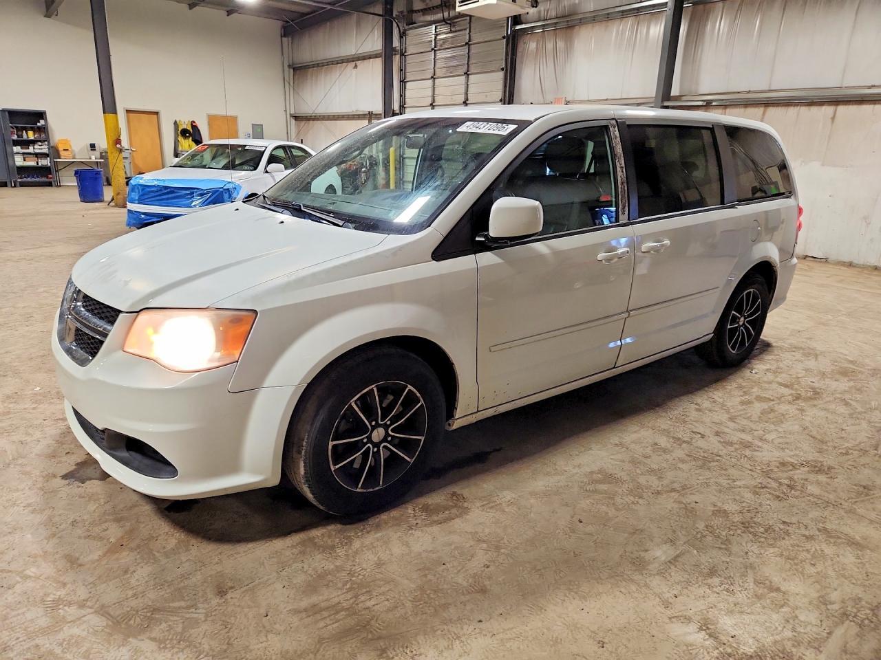 2016 Dodge Grand Caravan R - zdjęcie główne