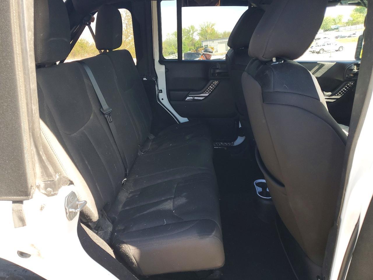 2017 Jeep Wrangler Unlimited Sport - zdjęcie 10