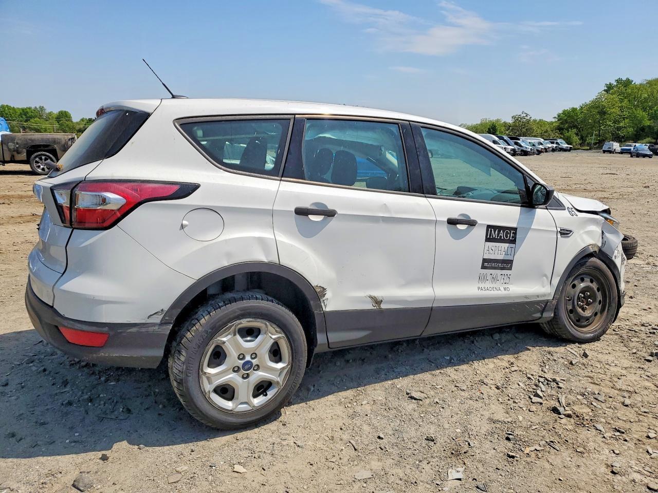 2018 Ford Escape S - zdjęcie 3
