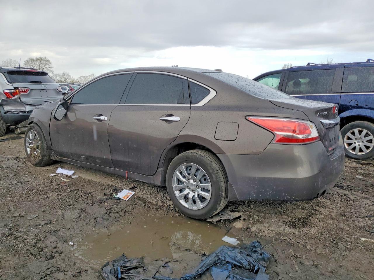 2014 Nissan Altima 2.5 S - zdjęcie 2