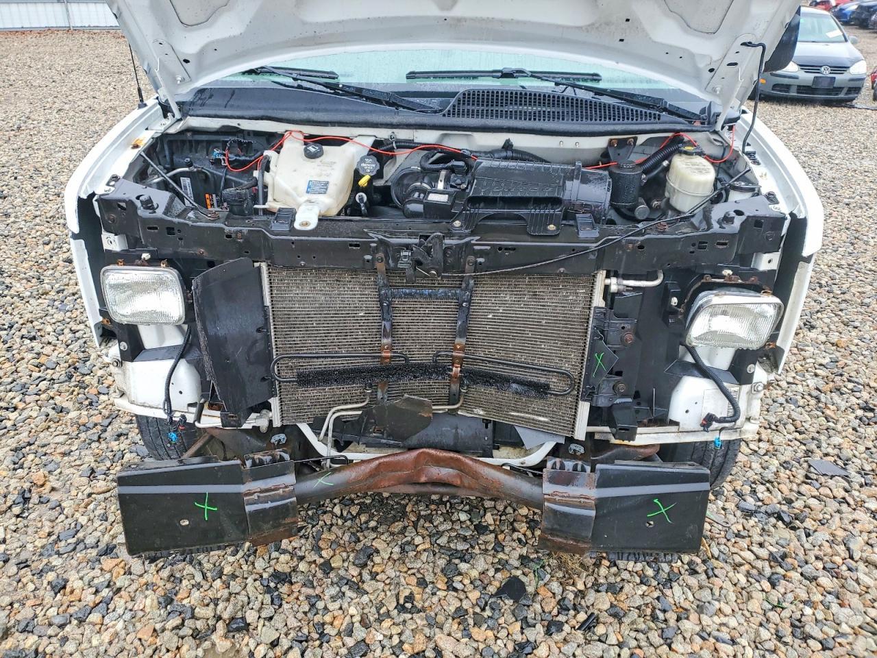 2017 Chevrolet Express G2500 - zdjęcie 12