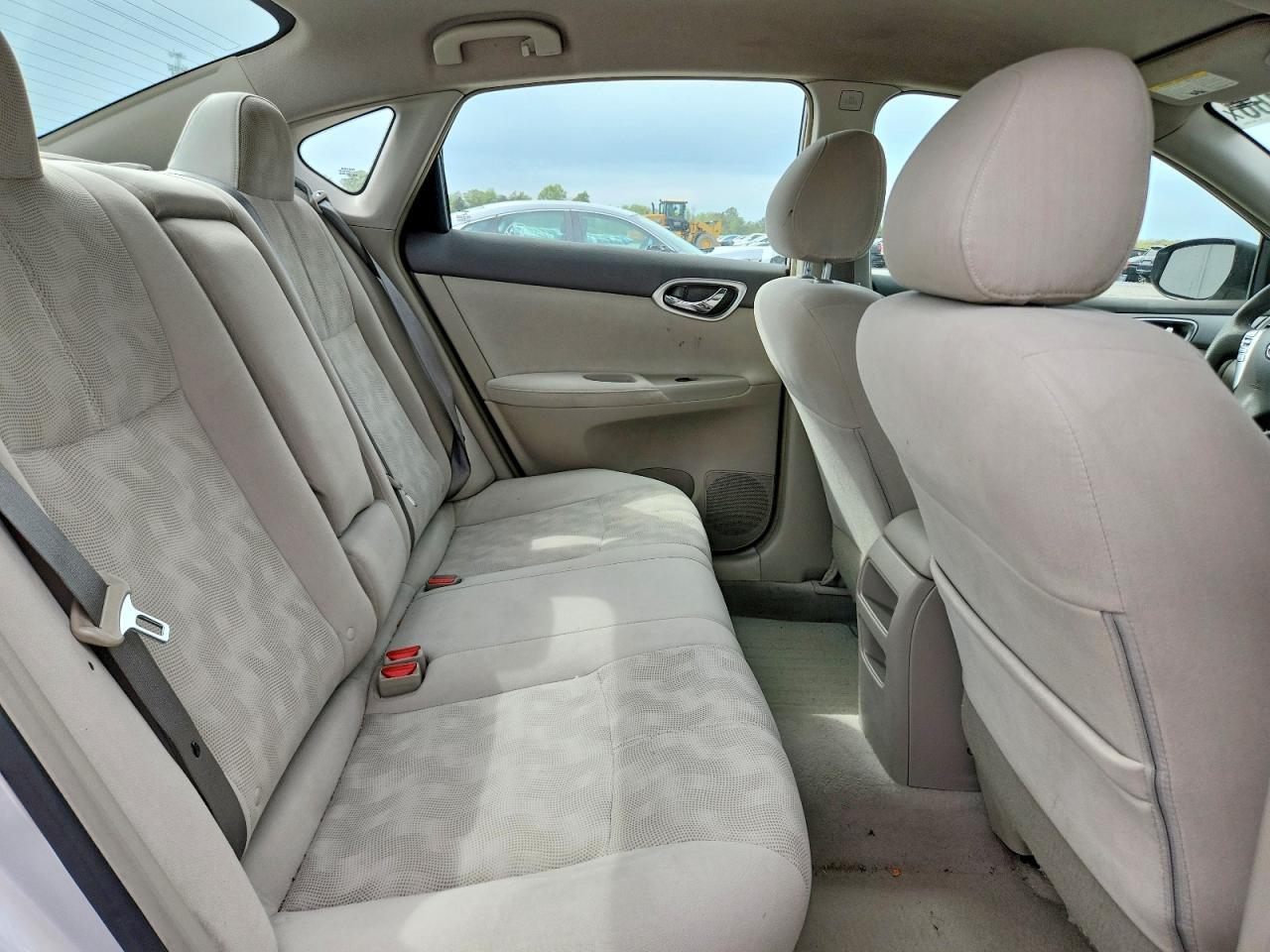 2013 Nissan Sentra S - zdjęcie 10