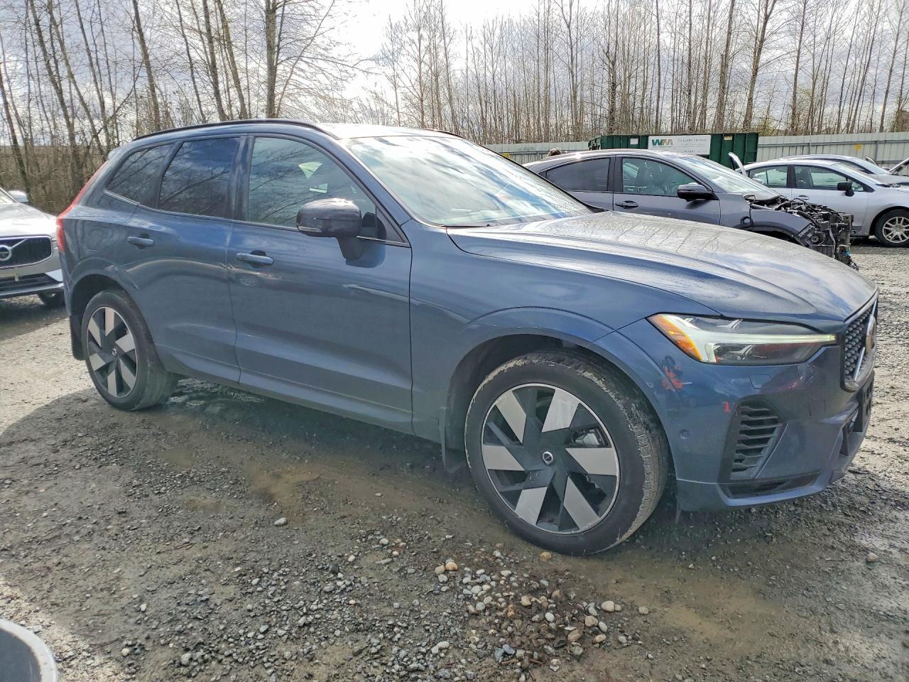 2024 Volvo Xc60 Plus - zdjęcie 4