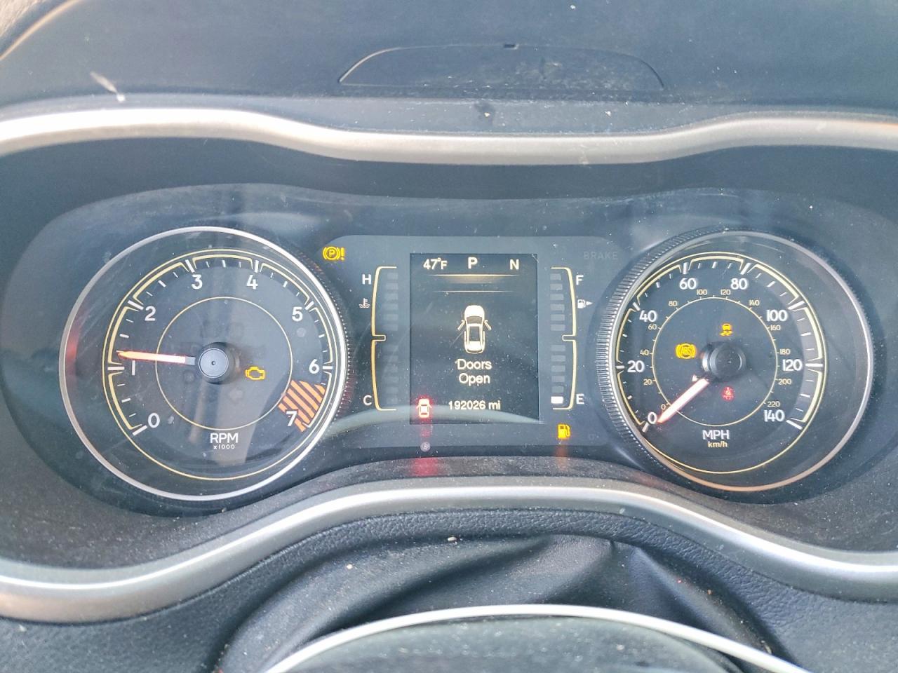 2014 Jeep Cherokee Sport - zdjęcie 9