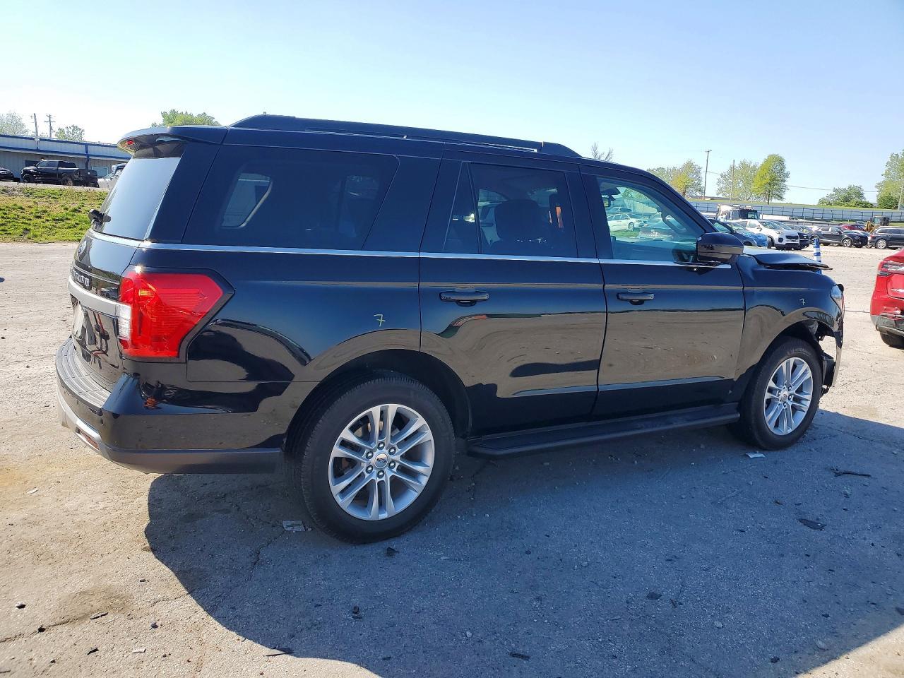 2024 Ford Expedition Xlt - zdjęcie 3