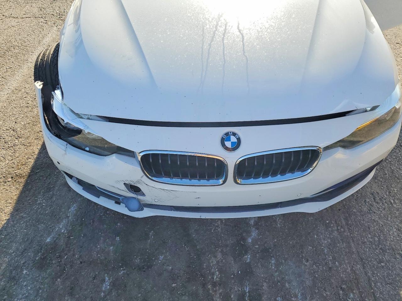 2017 BMW 330 I - zdjęcie 11