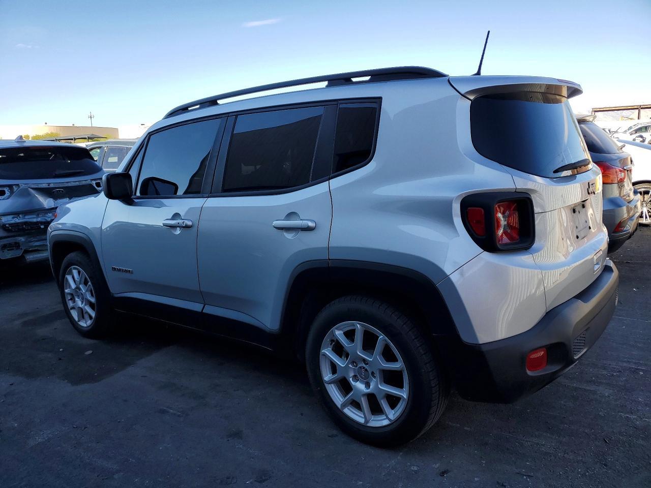 2020 Jeep Renegade Sport - zdjęcie 2
