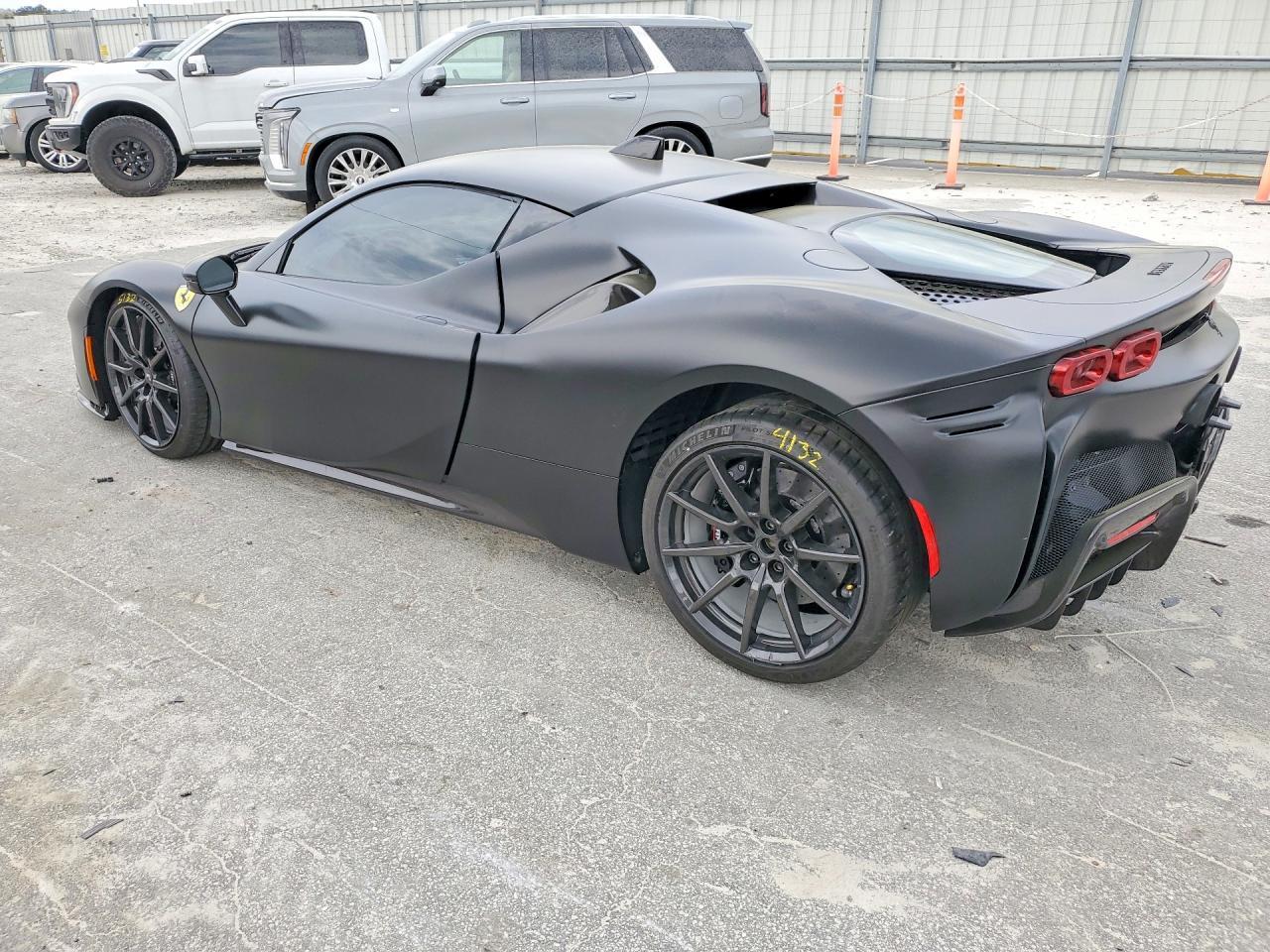 2022 Ferrari Sf 90 Stradale - zdjęcie 2