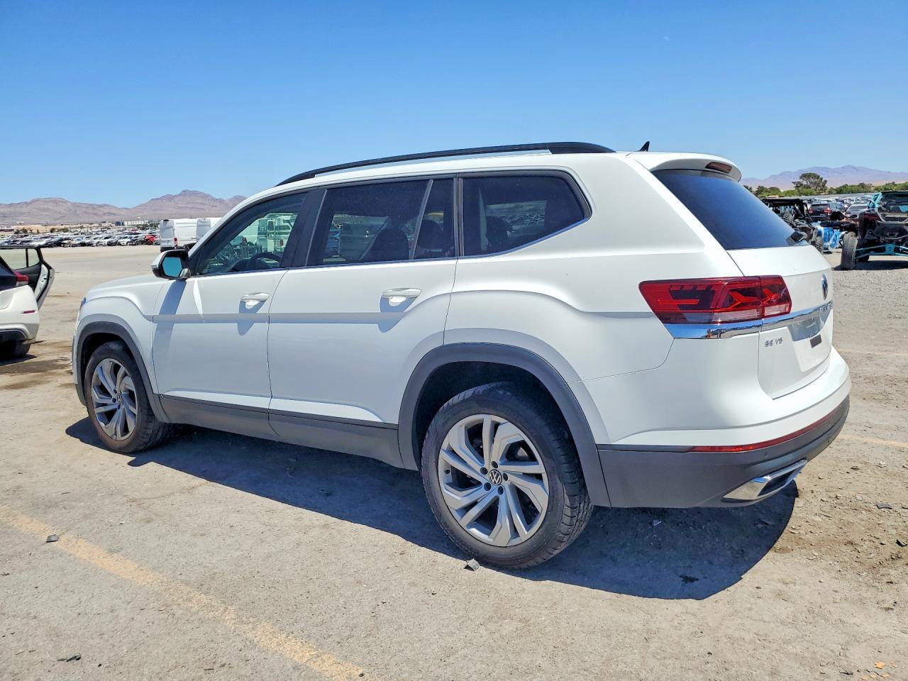 2021 Volkswagen Atlas Se - zdjęcie 2