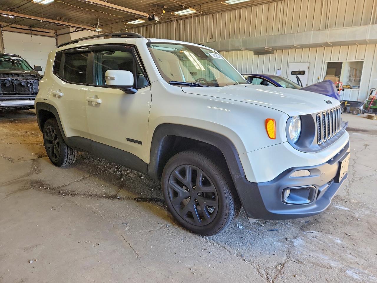 2017 Jeep Renegade Latitude - zdjęcie 4