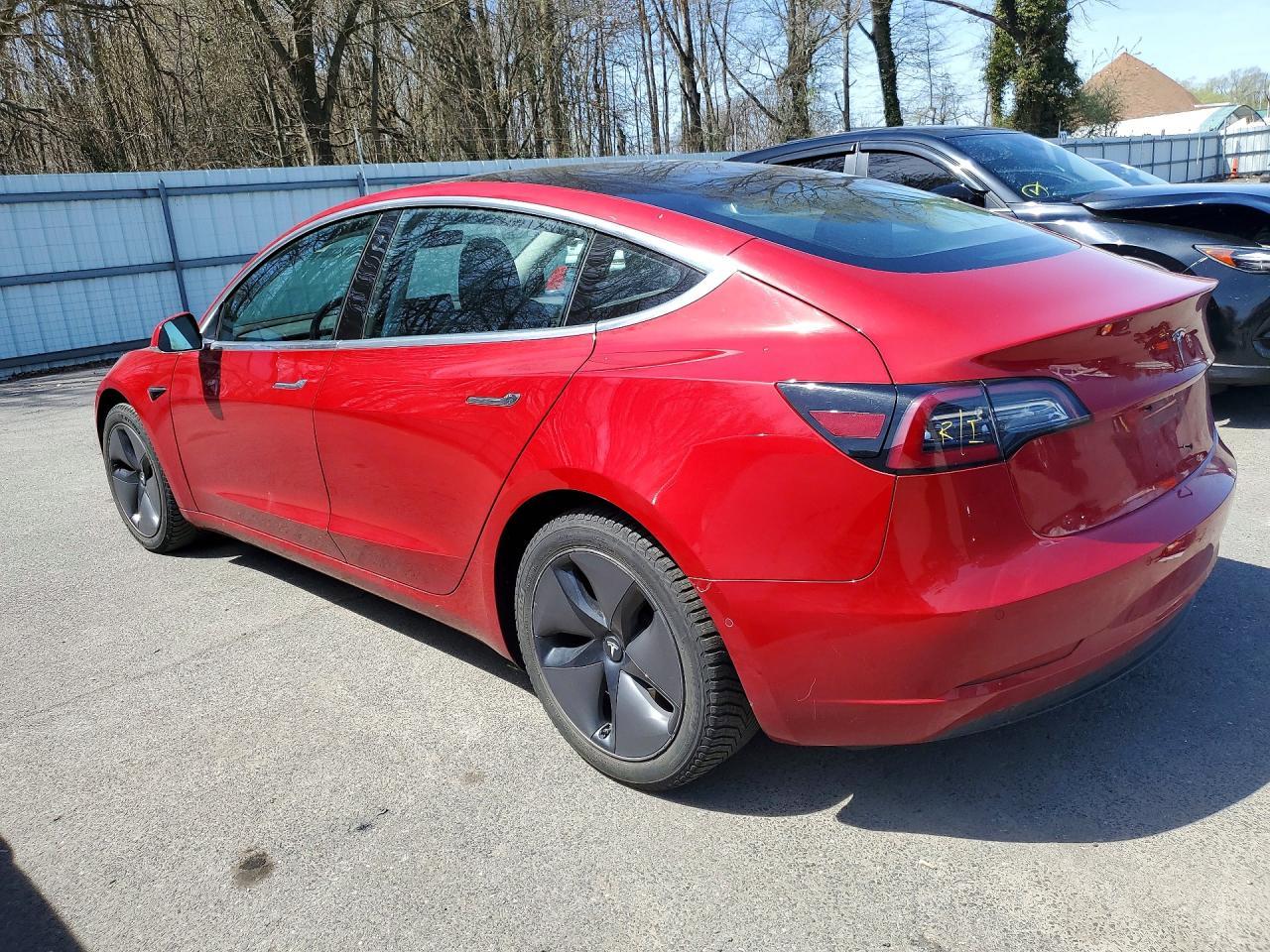 2018 Tesla Model 3 - zdjęcie 2
