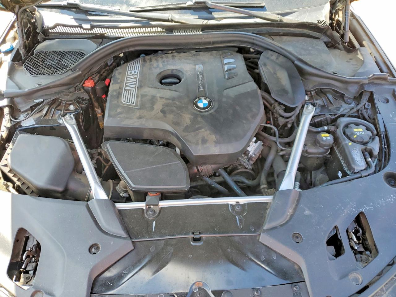 2019 BMW 530 I - zdjęcie 11