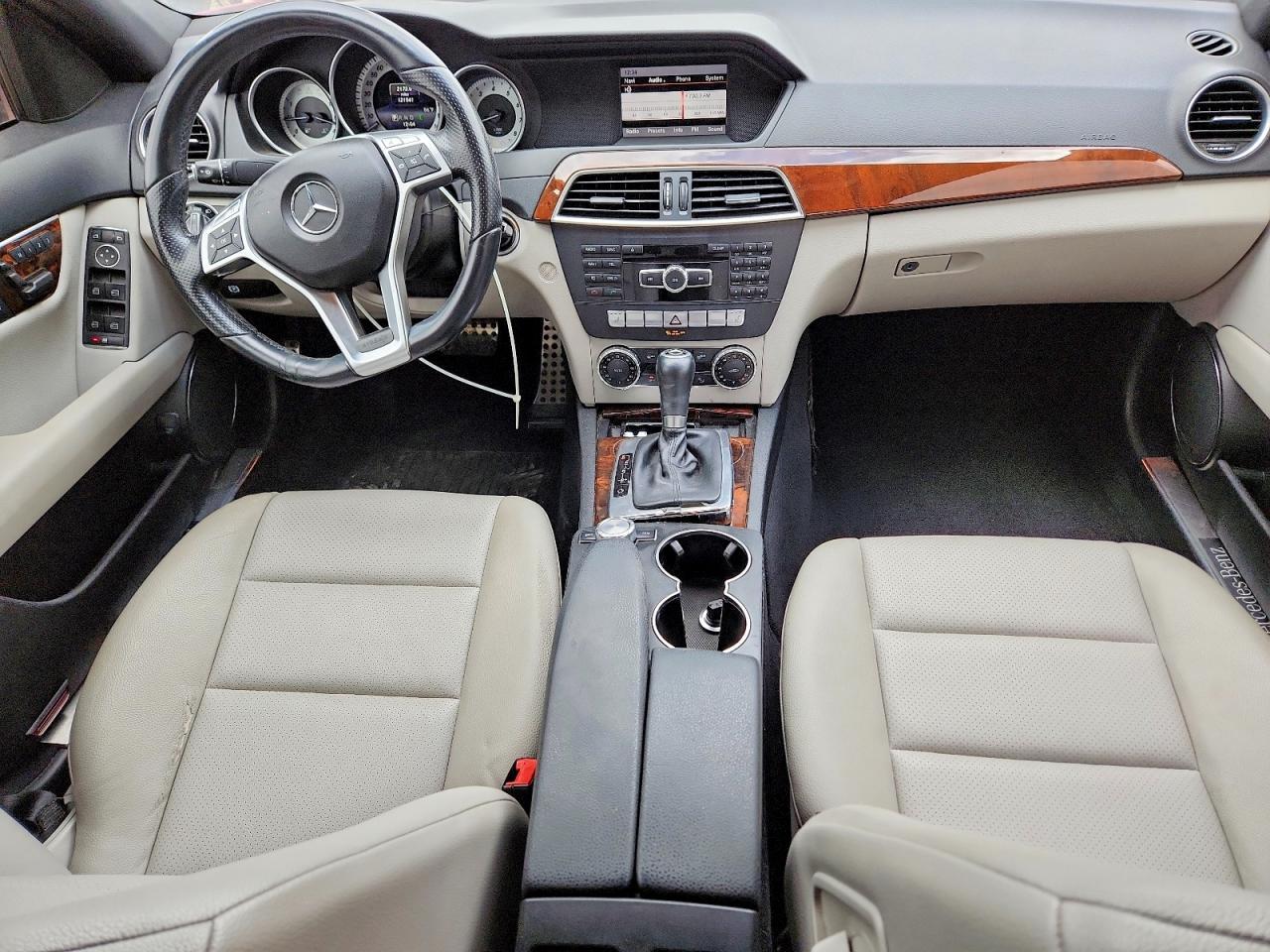 2014 Mercedes-Benz C 250 - zdjęcie 8