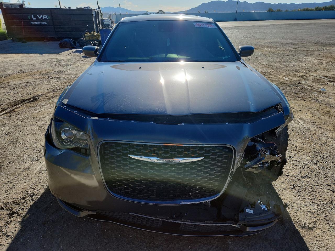 2018 Chrysler 300 S - zdjęcie 5