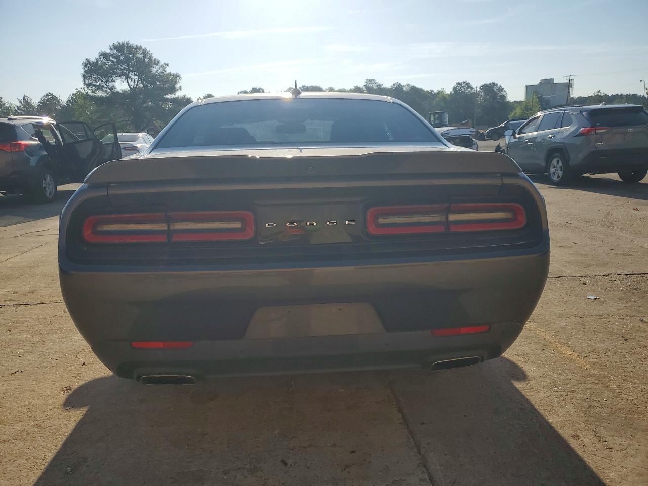 2016 Dodge Challenger Sxt - zdjęcie 6