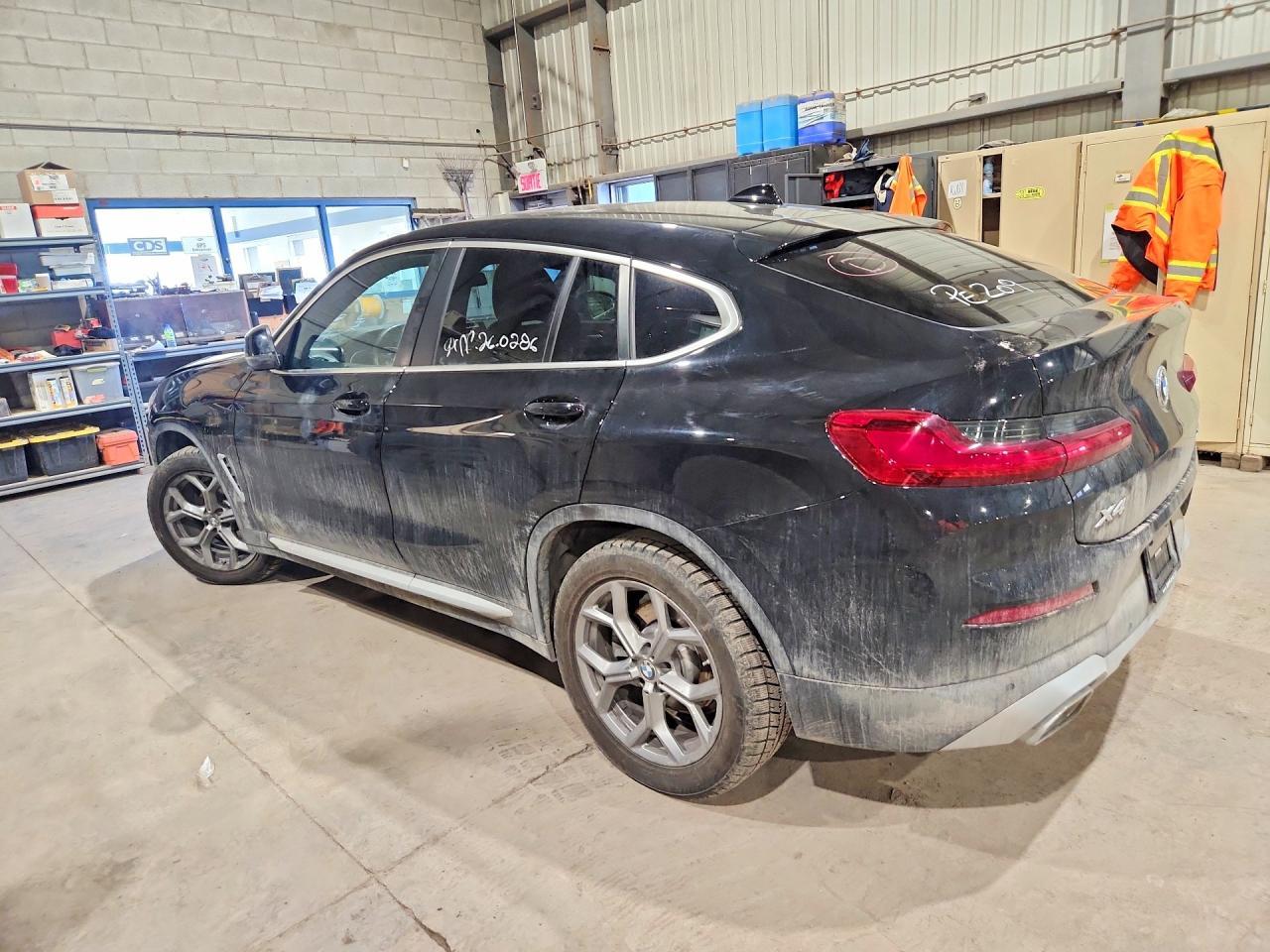 2023 BMW X4 xDrive30I - zdjęcie 2