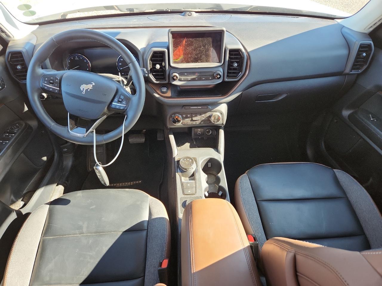 2024 Ford Bronco Sport Outer Banks - zdjęcie 8