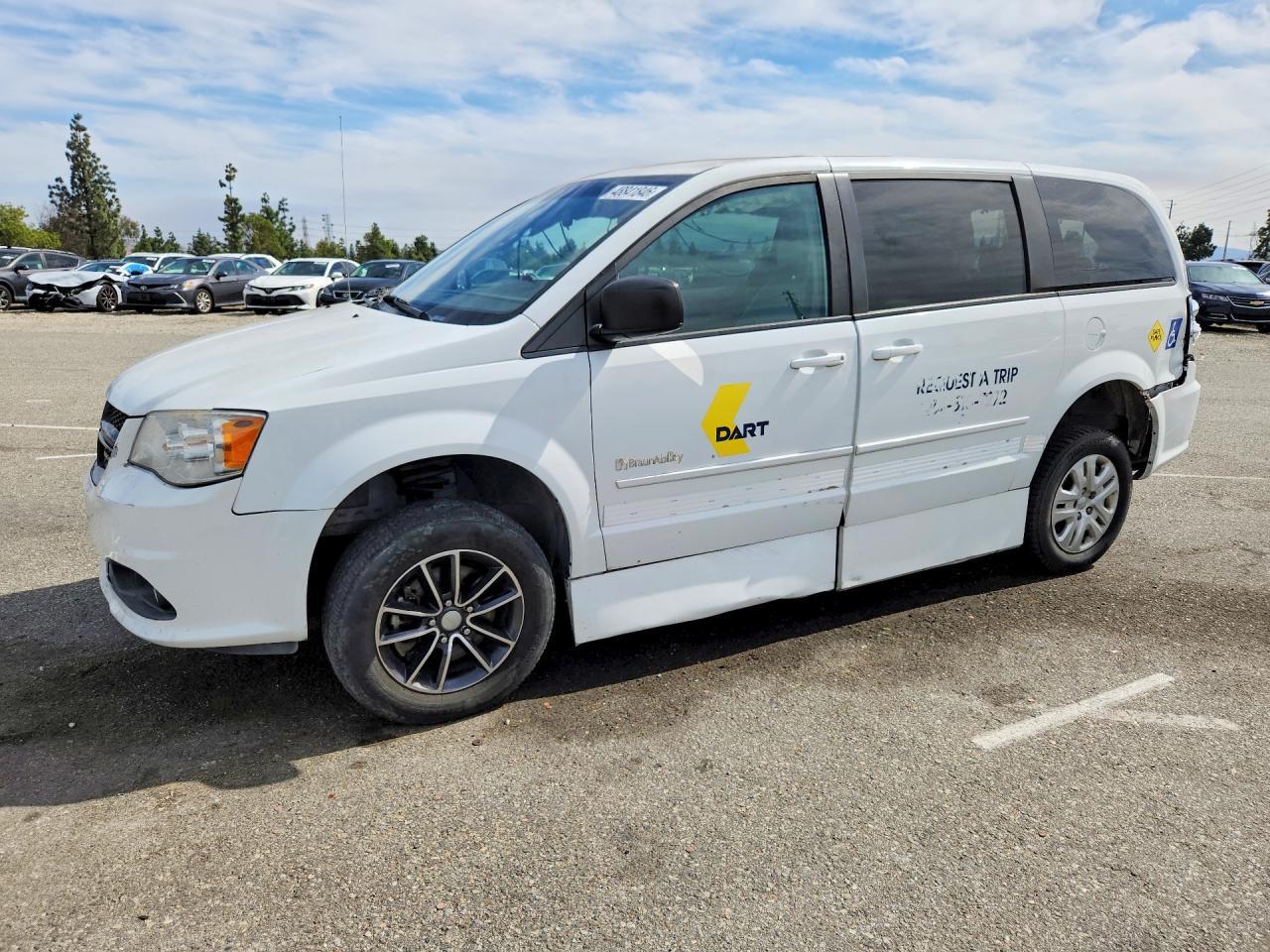 2017 Dodge Grand Caravan - zdjęcie główne