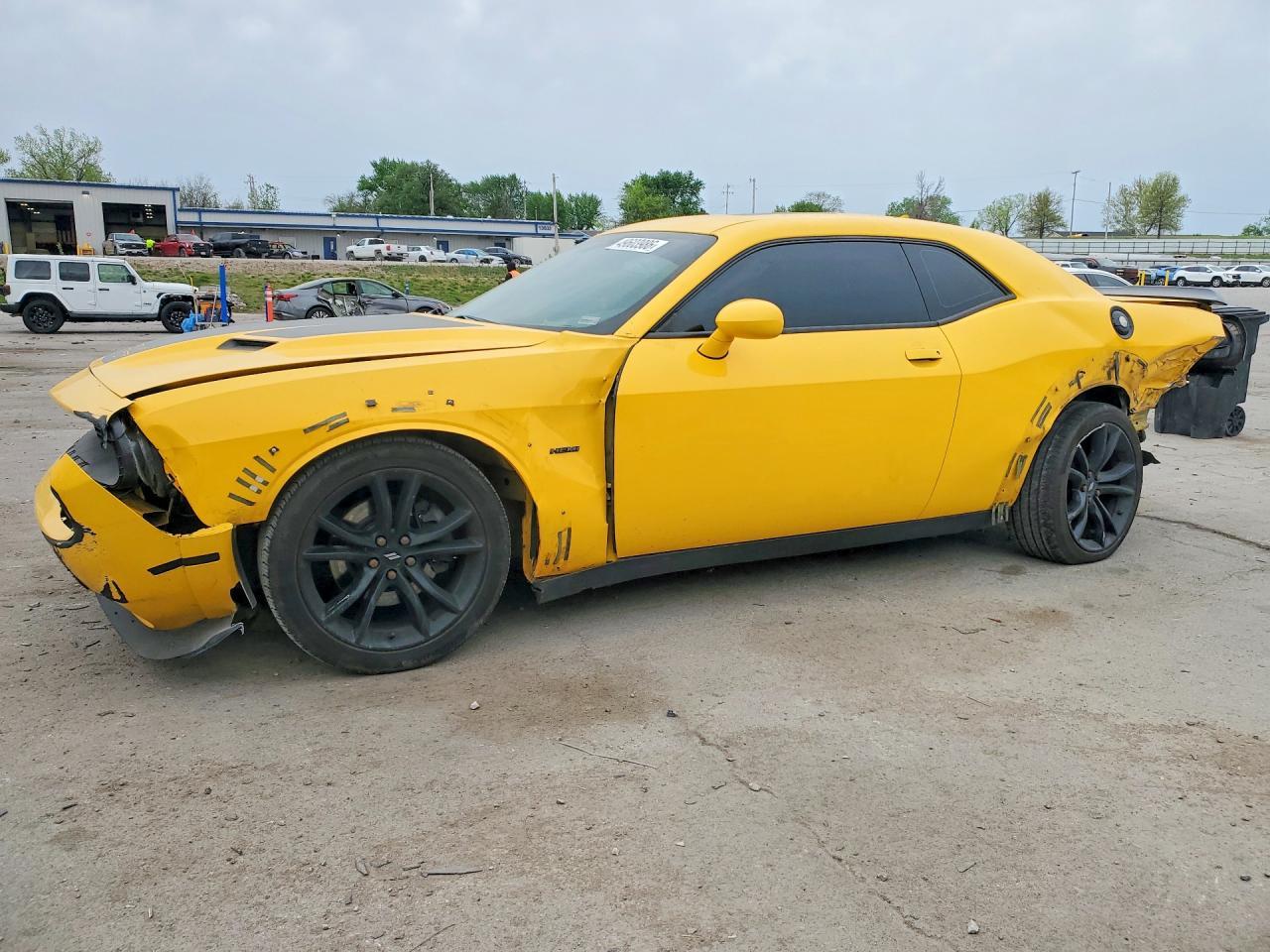 2017 Dodge Challenger R - zdjęcie główne